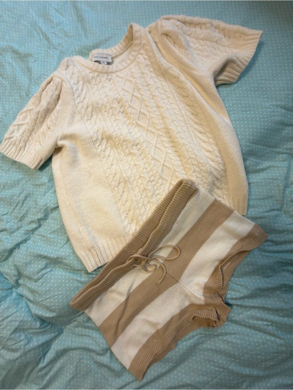 NWOT Cream Short-Sleeve Cable-Knit Sweater/skirt outfit